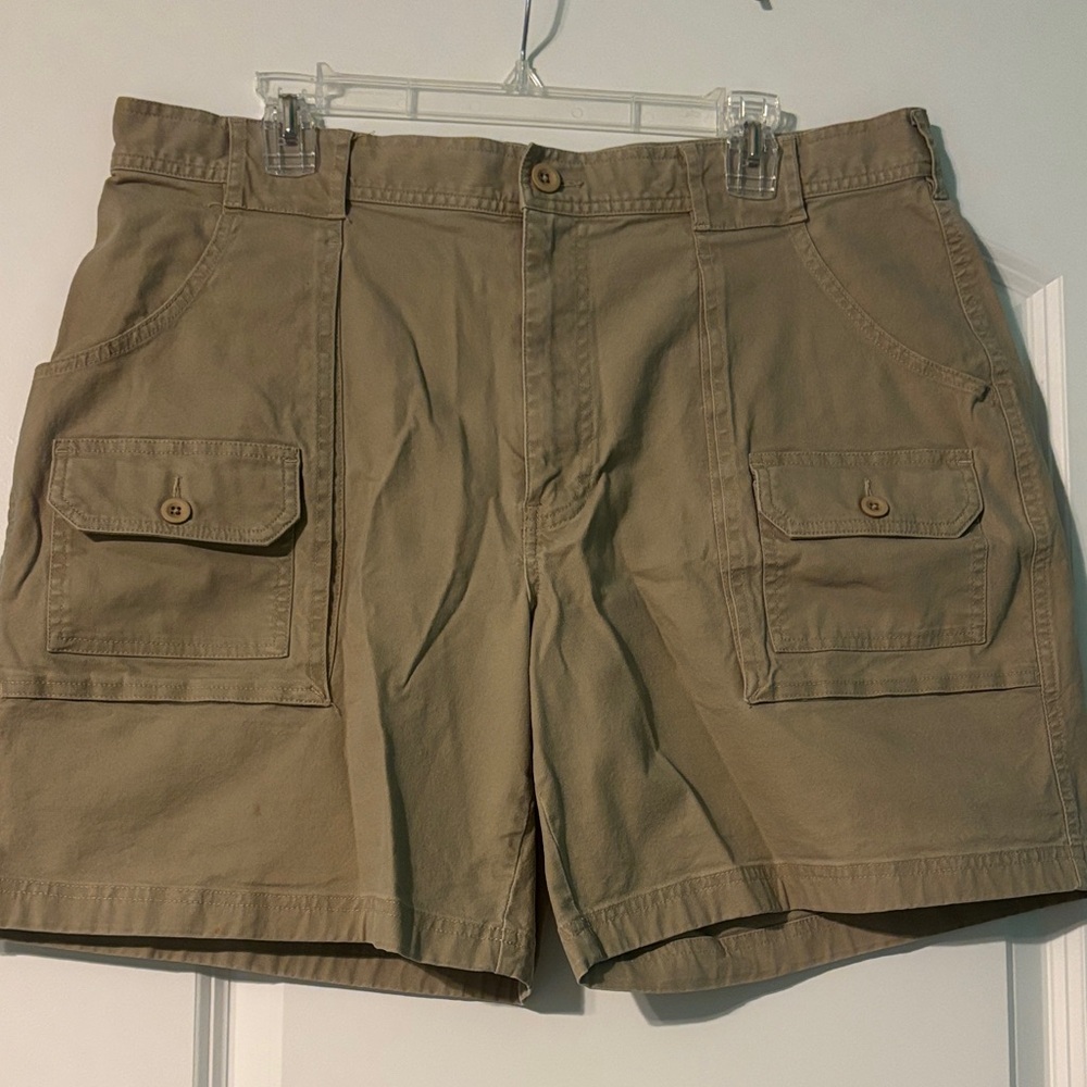 L.L. Bean Tan Cargo Shorts for Men